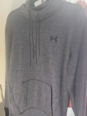 Under Armour Men's Heather Charcoal Hooded Pullover